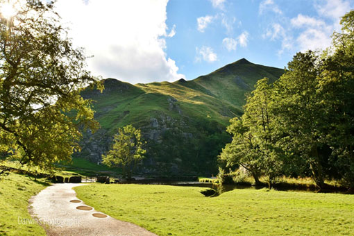 Walkign holidays near Thrope Cloud